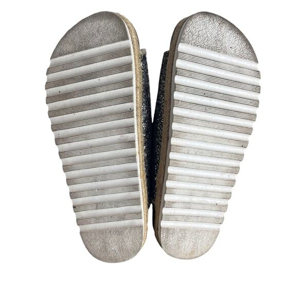 DV Dolce Vita Sparkle Sherpa Two Strap Sandals Womens 6.5 Footbed Comfort Silver - Picture 6 of 9